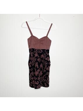 WILFRED Aritzia Drapy Lyoce Dress Pleated Bodycon Printed Black Pink Size 0 NWT